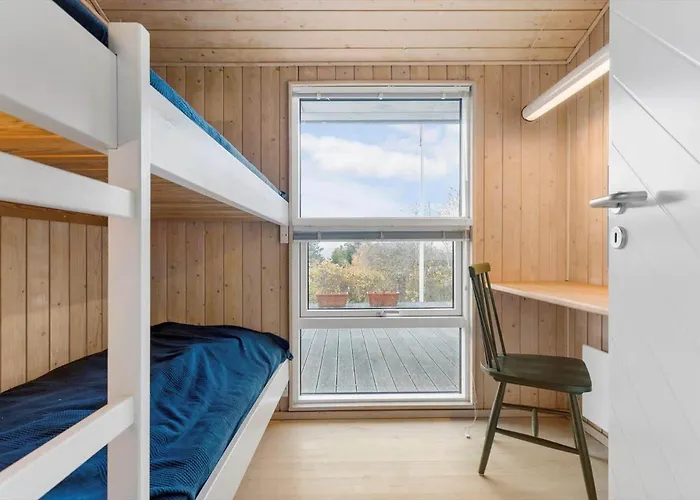 6803-allinge-asbakken-20 *